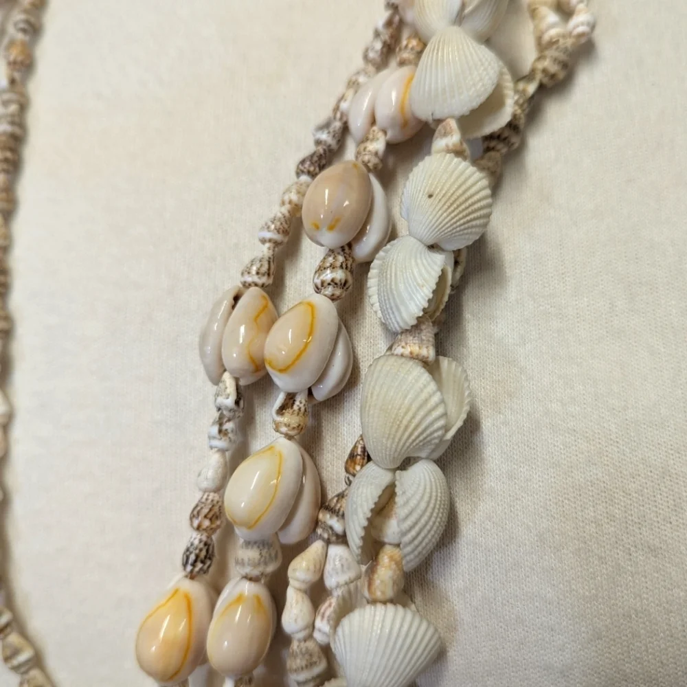 Vintage Set Of Shell Necklaces Kitch Boho Unique Costume 4